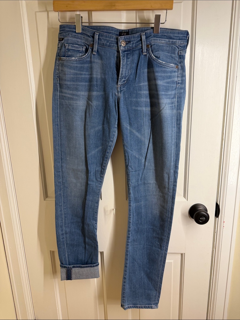 Women's Boyfriend Jeans in Medium Blue